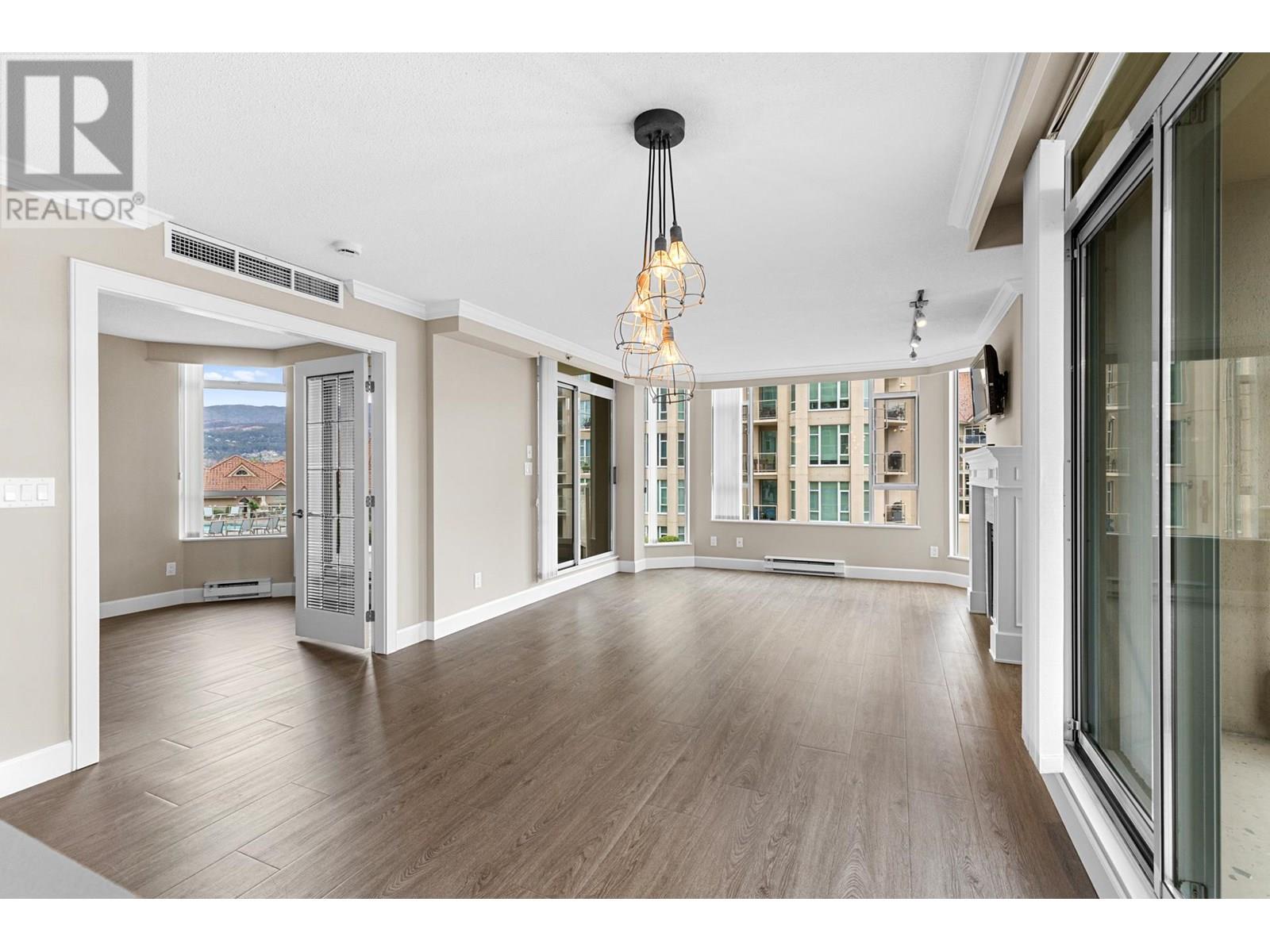 501 1152 Sunset Drive, Kelowna