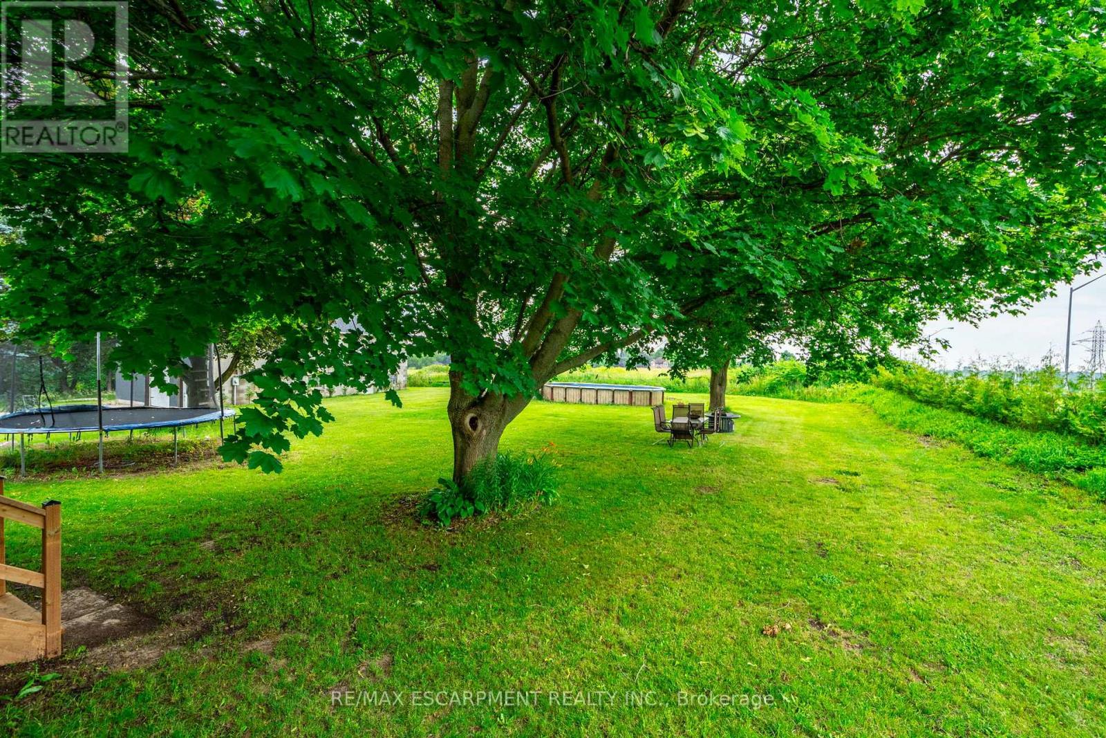 Photo 16 of 4 Concession 11 Road E, Hamilton ON