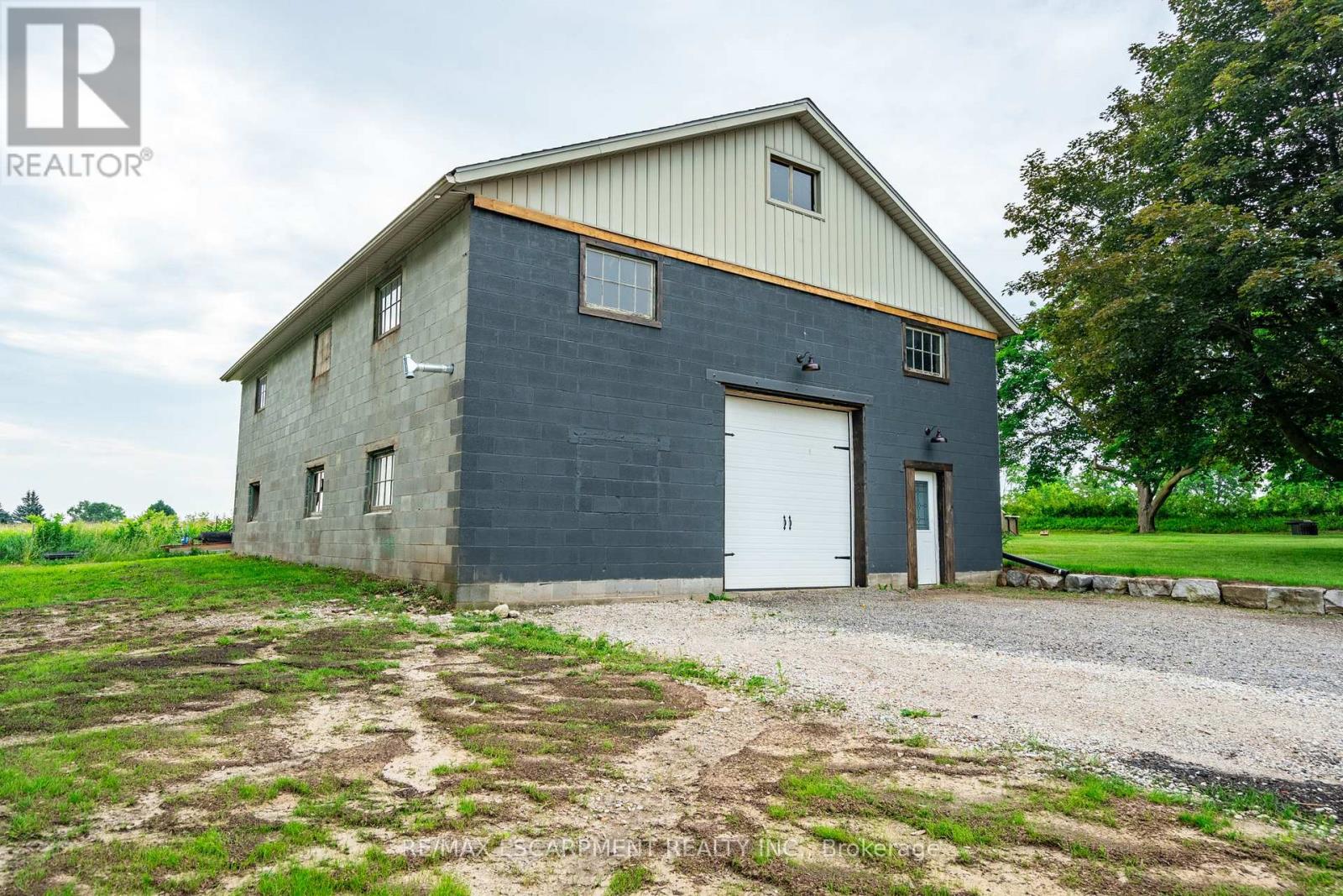 Photo 18 of 4 Concession 11 Road E, Hamilton ON
