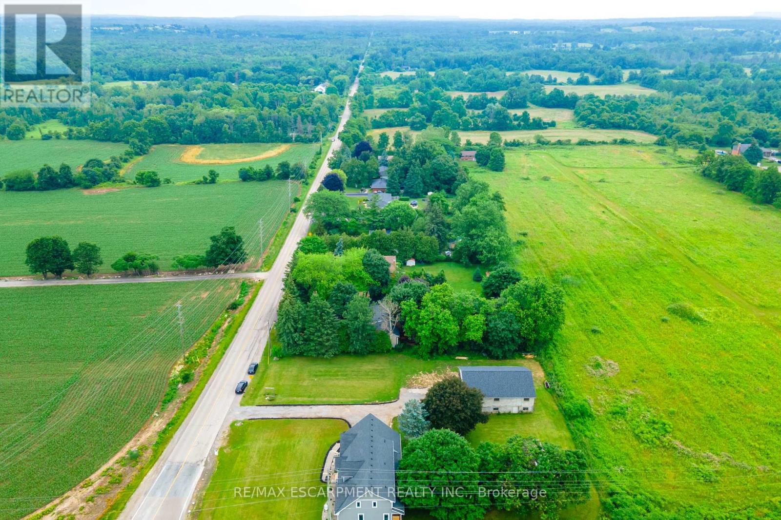 Photo 34 of 4 Concession 11 Road E, Hamilton ON