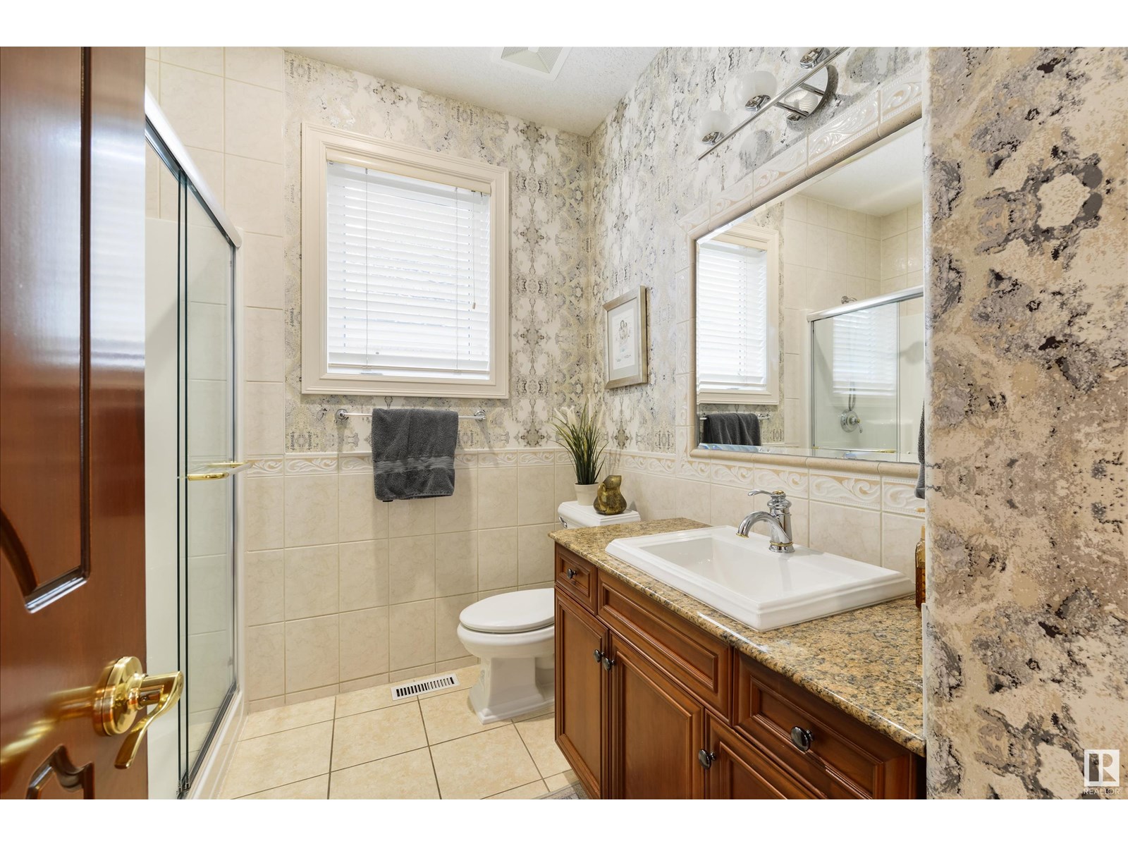 Photo 21 of 727 Hetu Ln Nw, Edmonton AB
