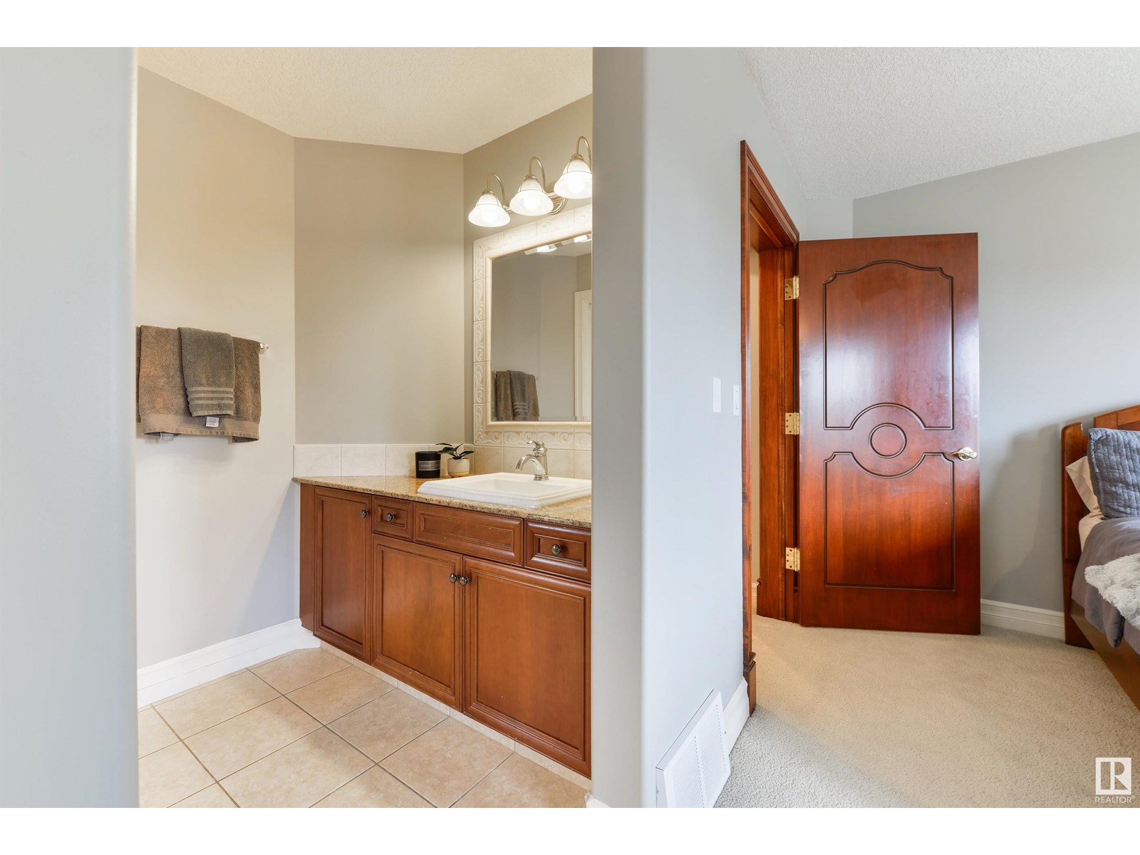 Photo 52 of 727 Hetu Ln Nw, Edmonton AB