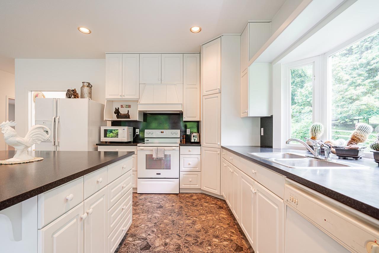 Photo 9 of 6260 240 Street, Langley BC