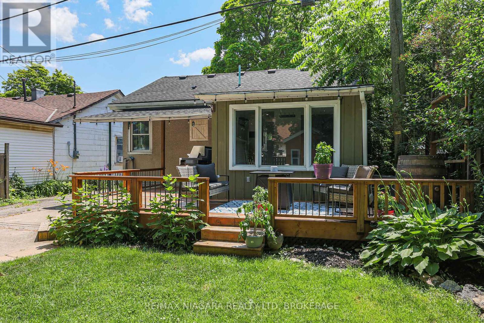 Photo 7 of 6253 Churchill Street, Niagara Falls ON