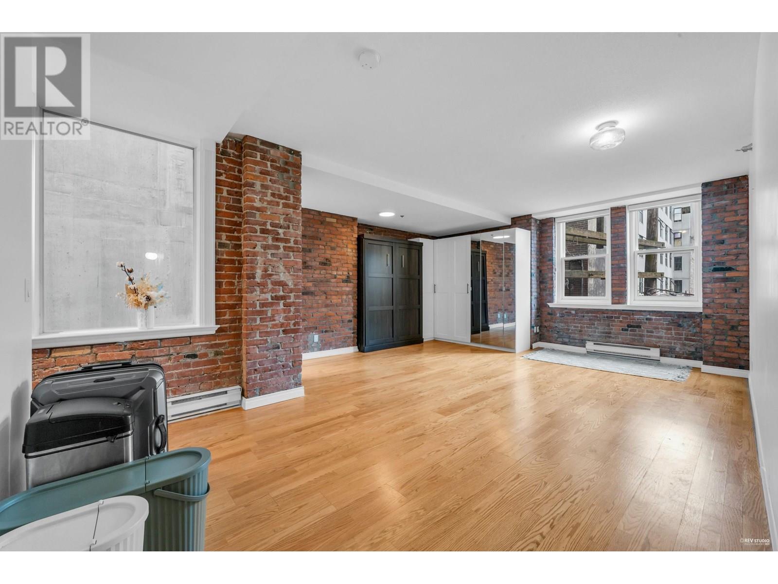 Photo 18 of 301 233 Abbott Street, Vancouver BC