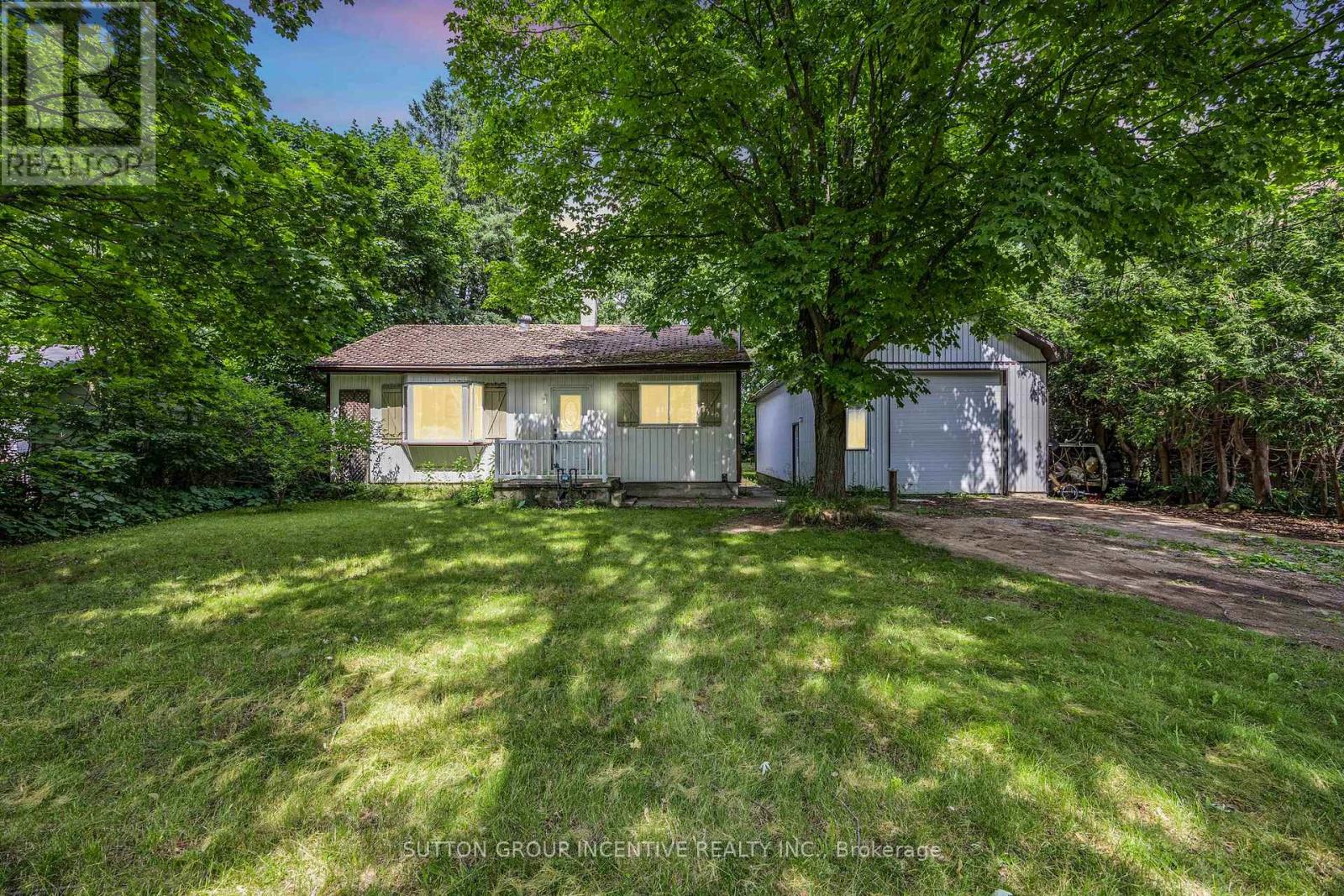Photo 7 of 1213 Bayfield Street N, Springwater ON