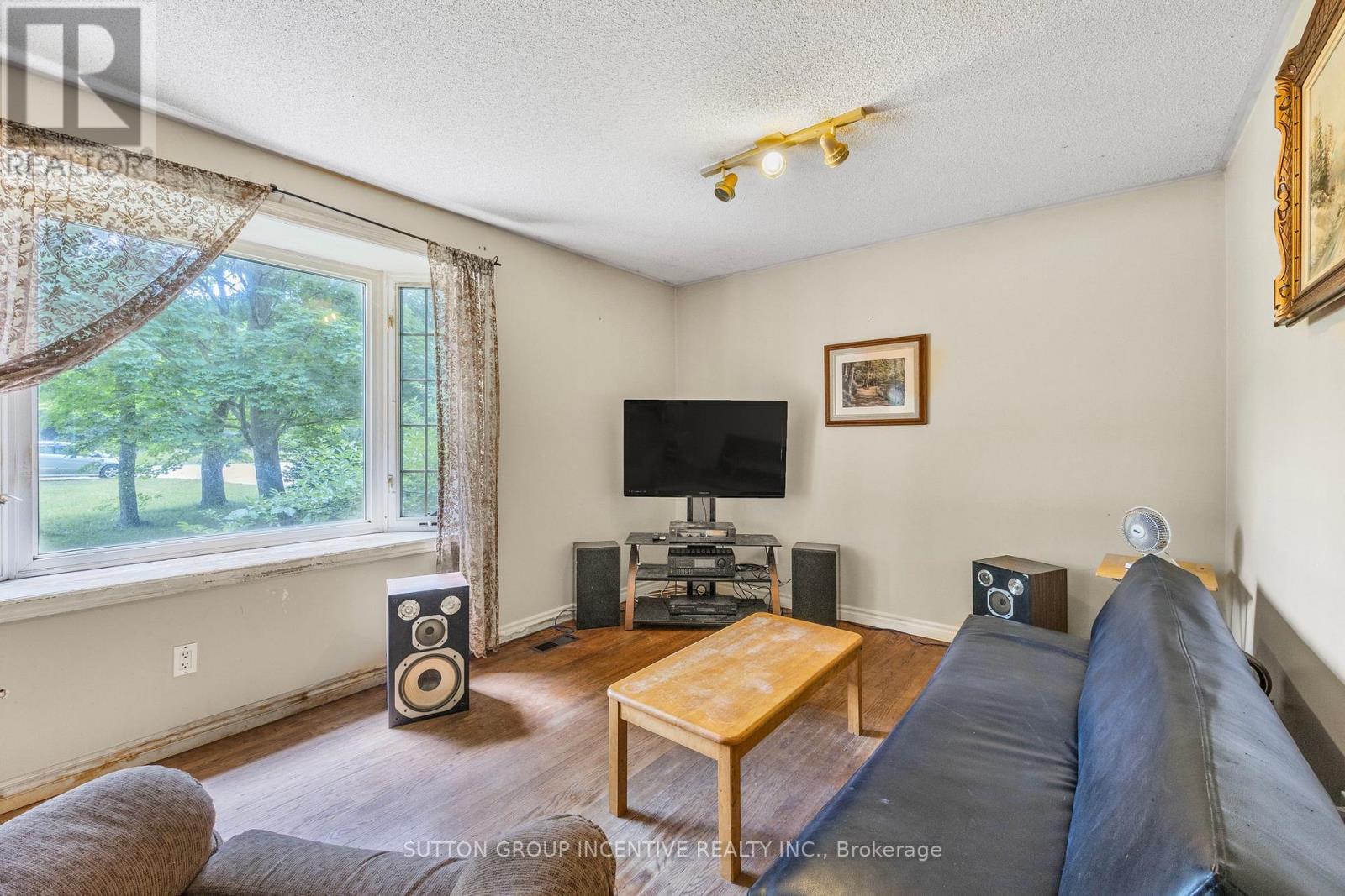 Photo 20 of 1213 Bayfield Street N, Springwater ON