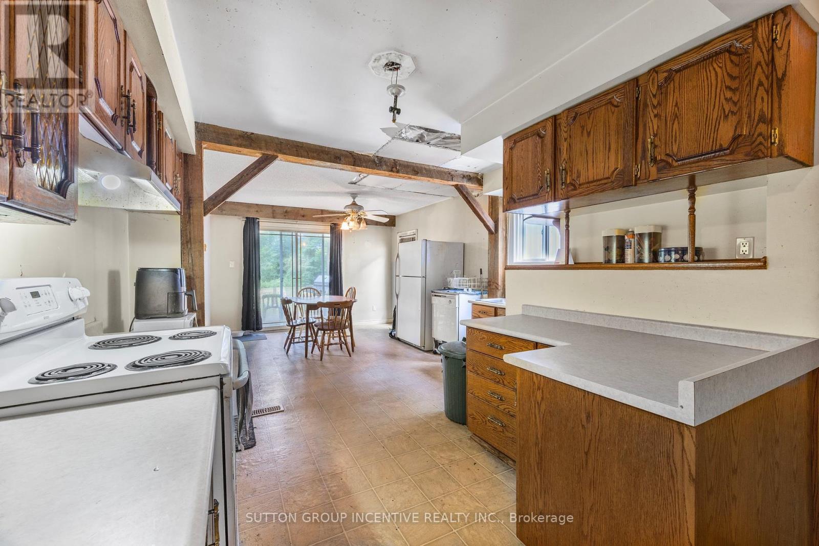 Photo 34 of 1213 Bayfield Street N, Springwater ON