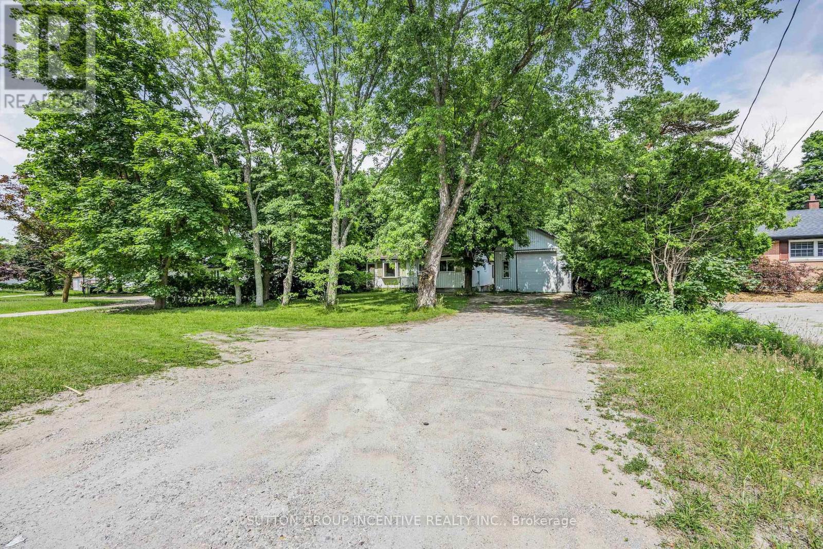 Photo 39 of 1213 Bayfield Street N, Springwater ON