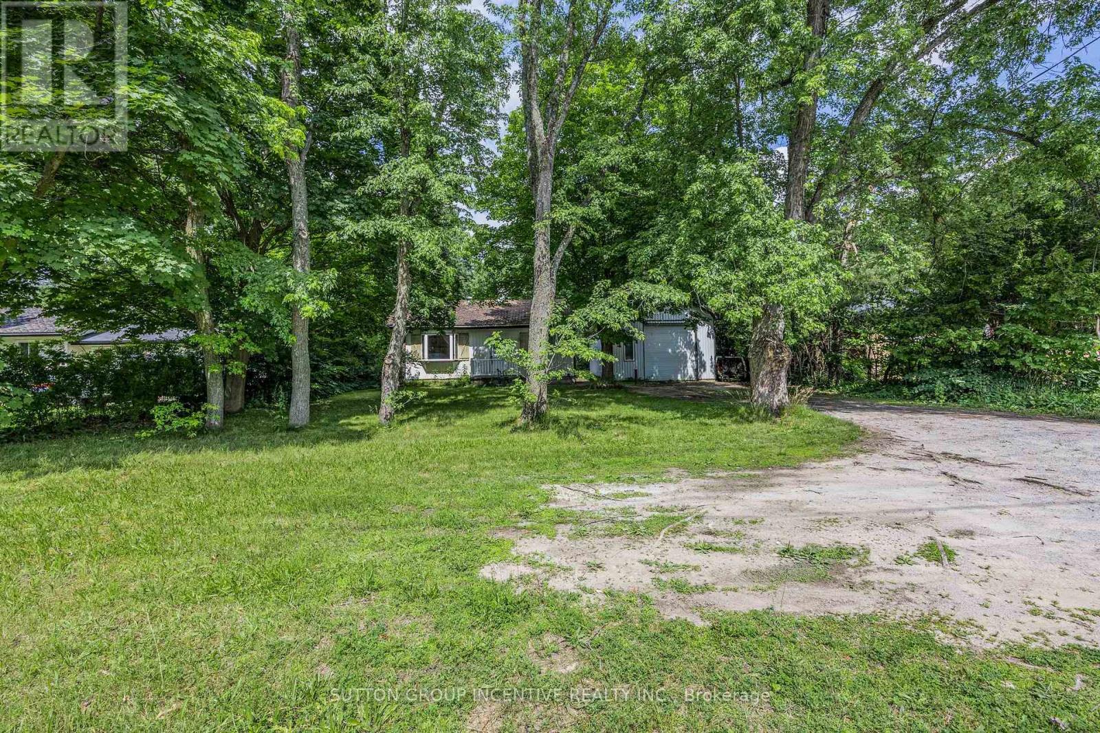 Photo 16 of 1213 Bayfield Street N, Springwater ON