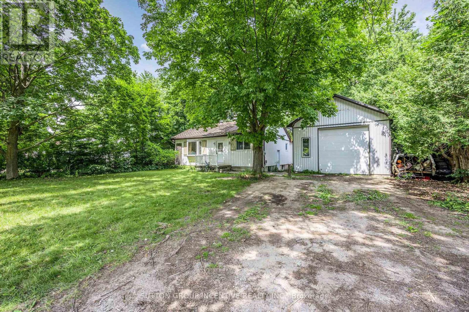 Photo 21 of 1213 Bayfield Street N, Springwater ON