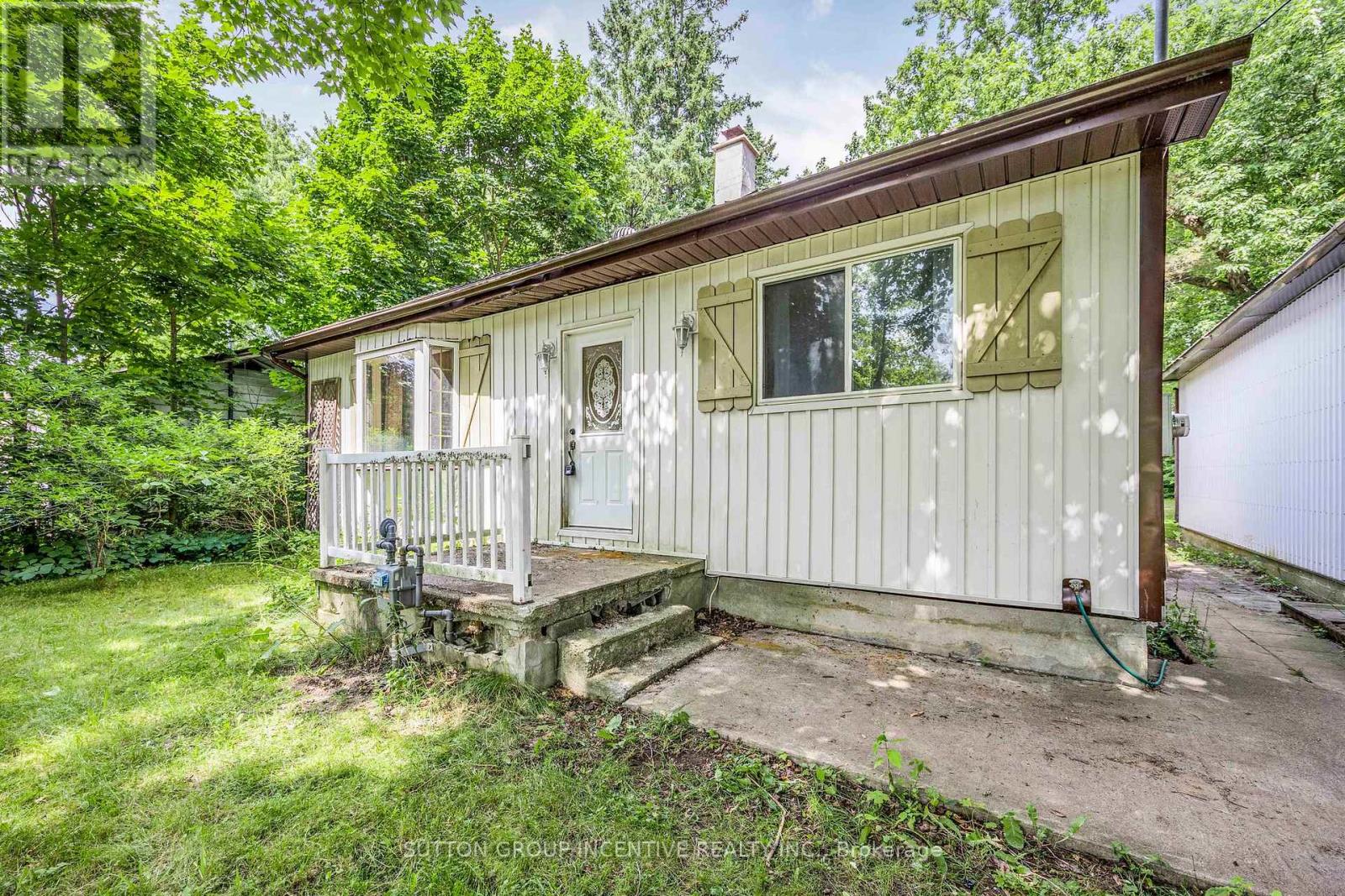 Photo 18 of 1213 Bayfield Street N, Springwater ON