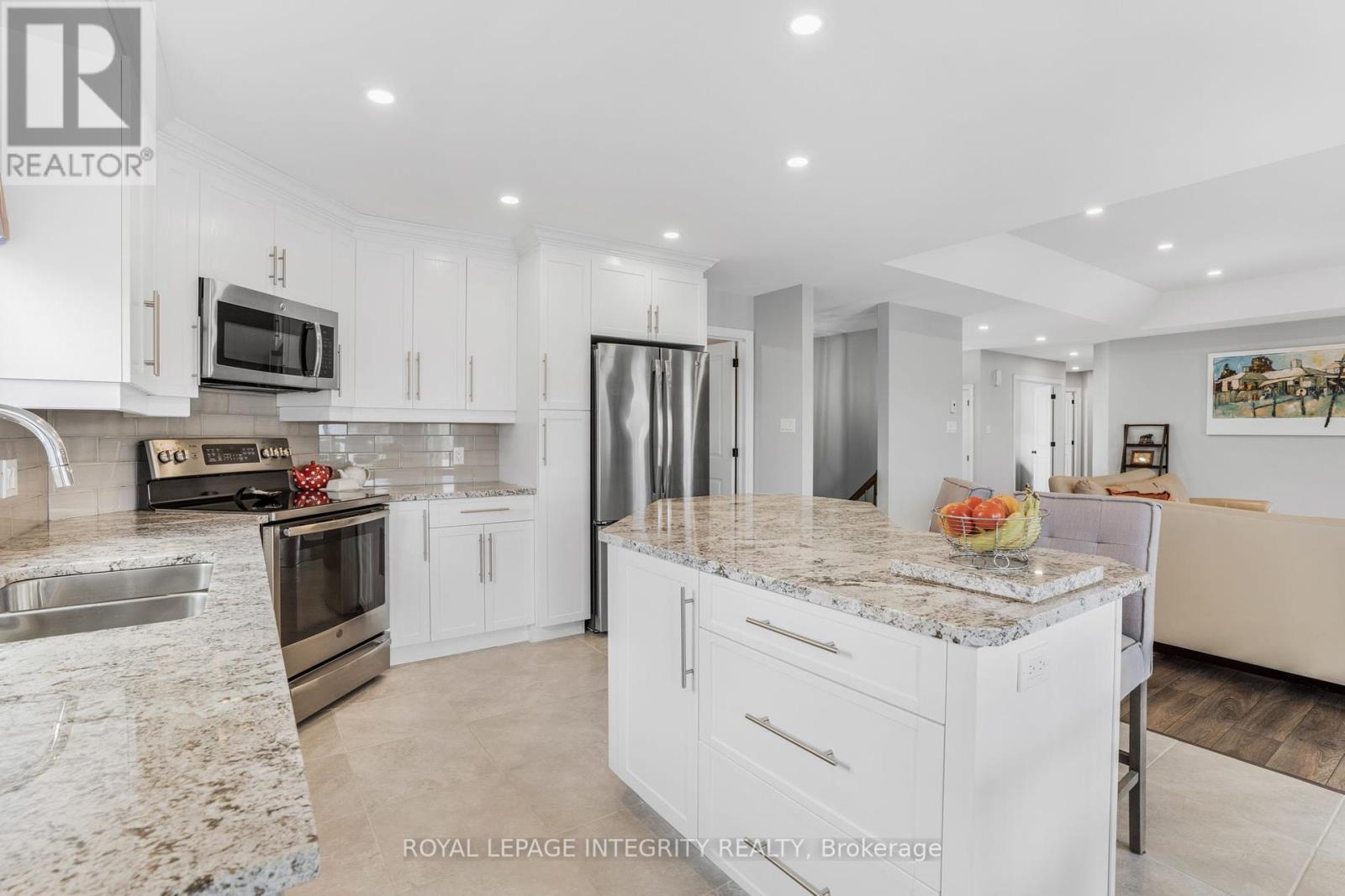 Photo 13 of 251 Des Violettes Street, Clarencerockland ON