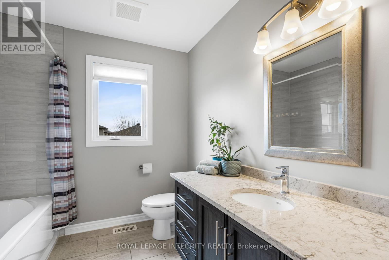 Photo 22 of 251 Des Violettes Street, Clarencerockland ON