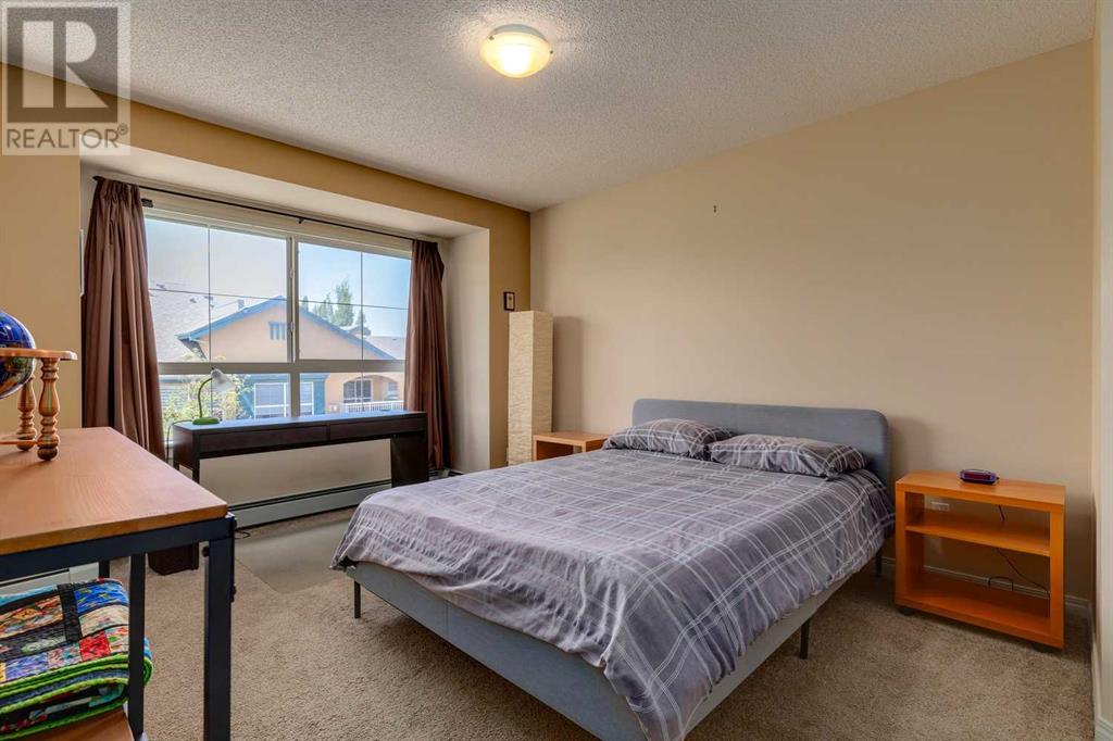 Single Family House for Sale in   Richard Place SW Lincoln Park Calgary 