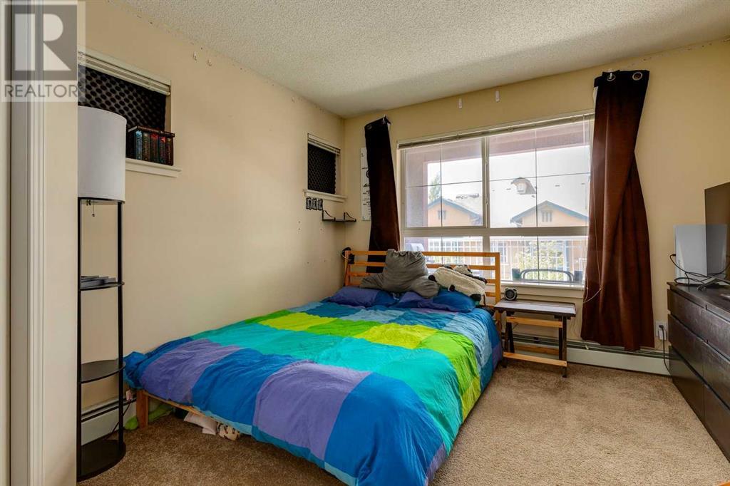 Single Family House for Sale in   Richard Place SW Lincoln Park Calgary 