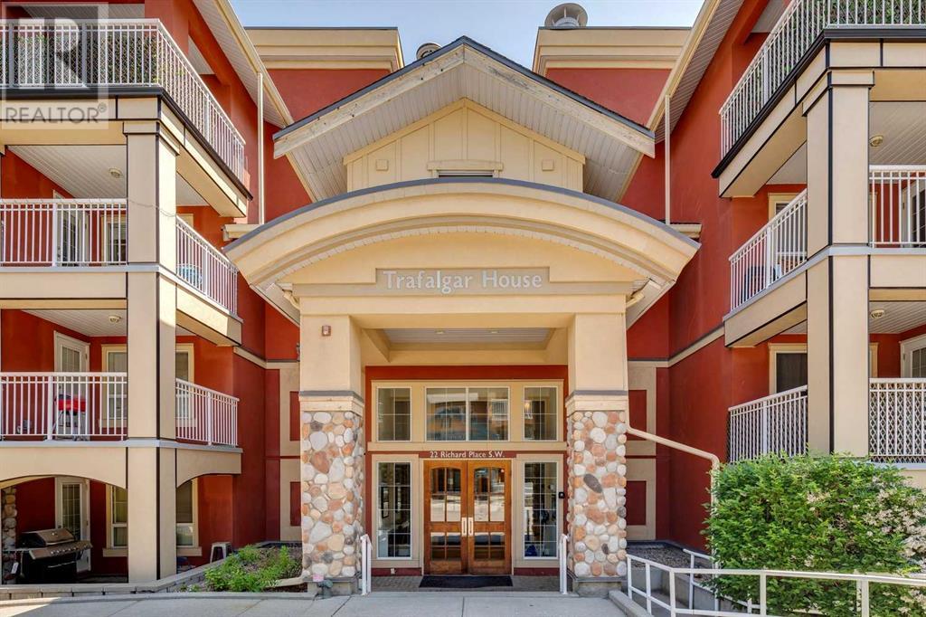 Single Family House for Sale in   Richard Place SW Lincoln Park Calgary 