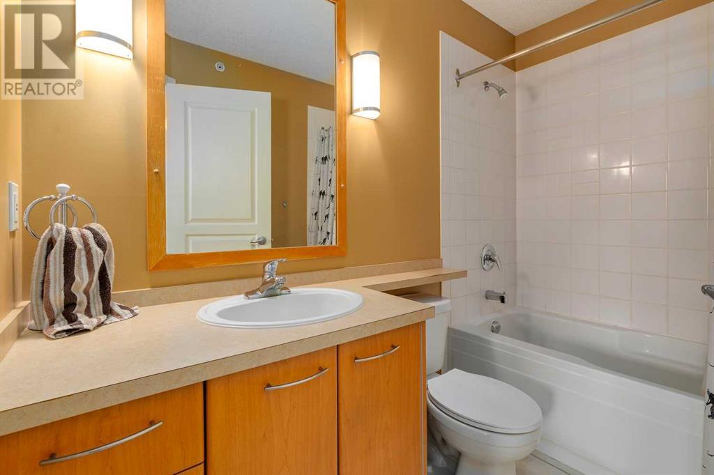 Single Family House for Sale in   Richard Place SW Lincoln Park Calgary 