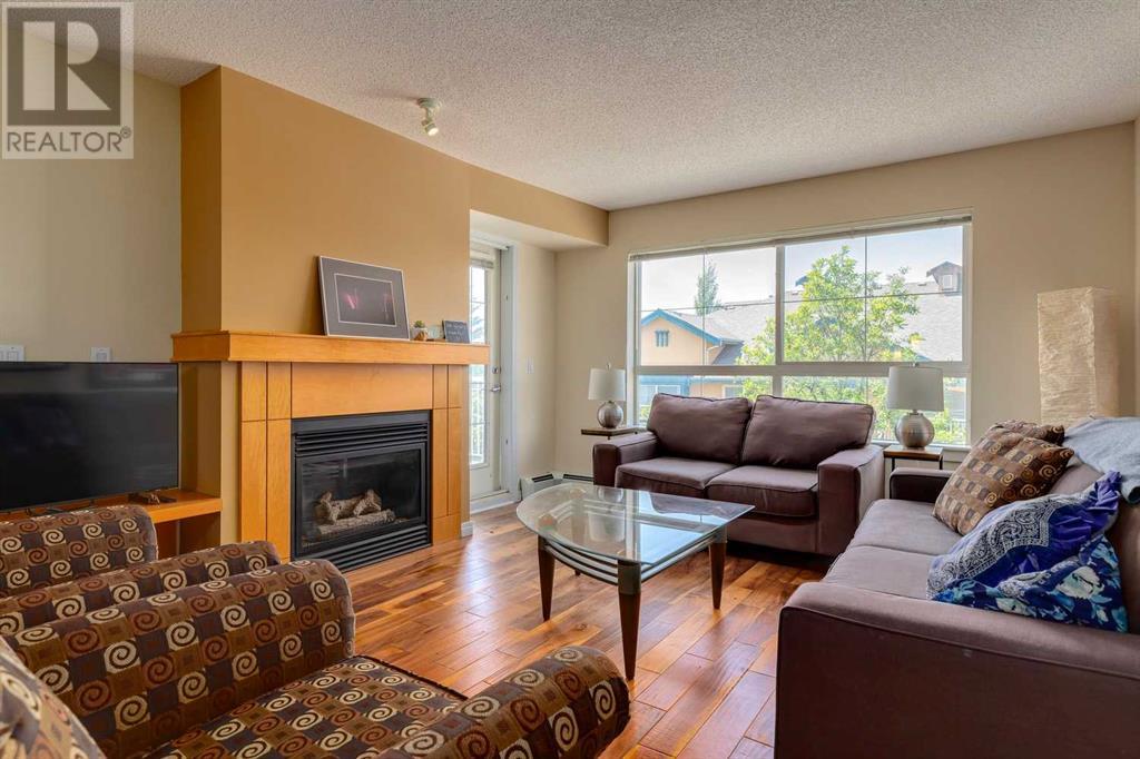 Single Family House for Sale in   Richard Place SW Lincoln Park Calgary 