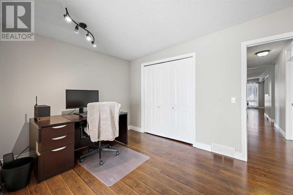 Single Family House Bungalow for Sale in  Dalrymple Crescent NW Dalhousie Calgary 