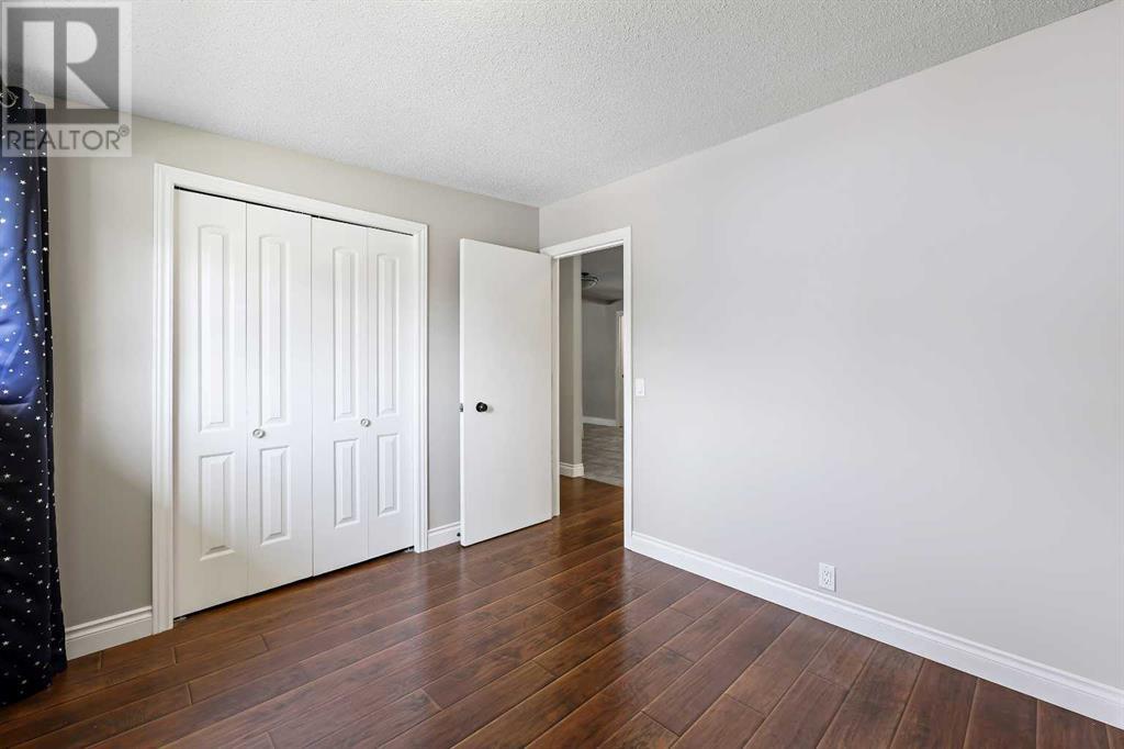 Single Family House Bungalow for Sale in  Dalrymple Crescent NW Dalhousie Calgary 