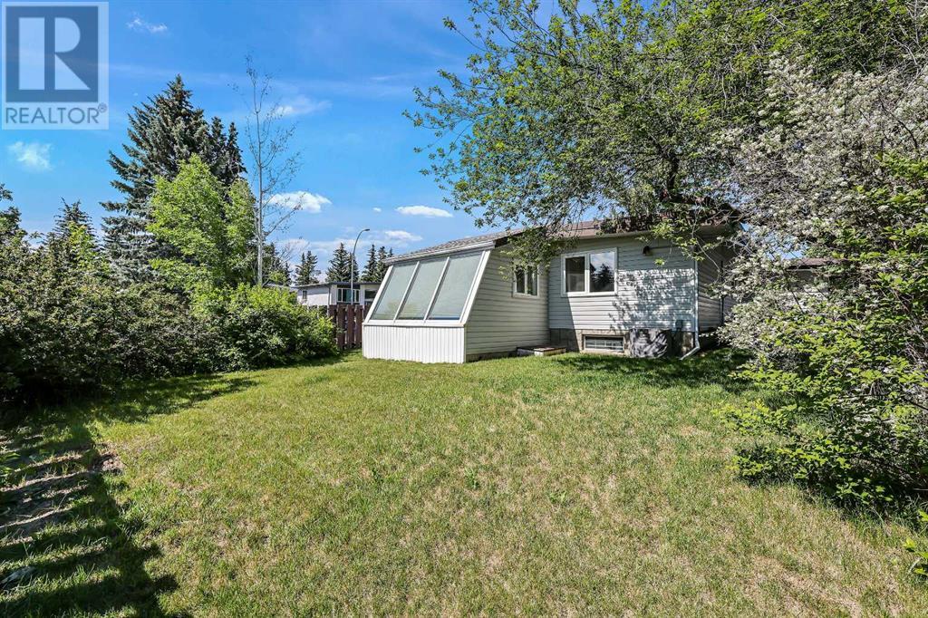 Single Family House Bungalow for Sale in  Dalrymple Crescent NW Dalhousie Calgary 