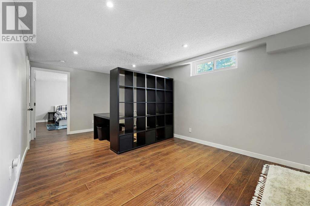 Single Family House Bungalow for Sale in  Dalrymple Crescent NW Dalhousie Calgary 
