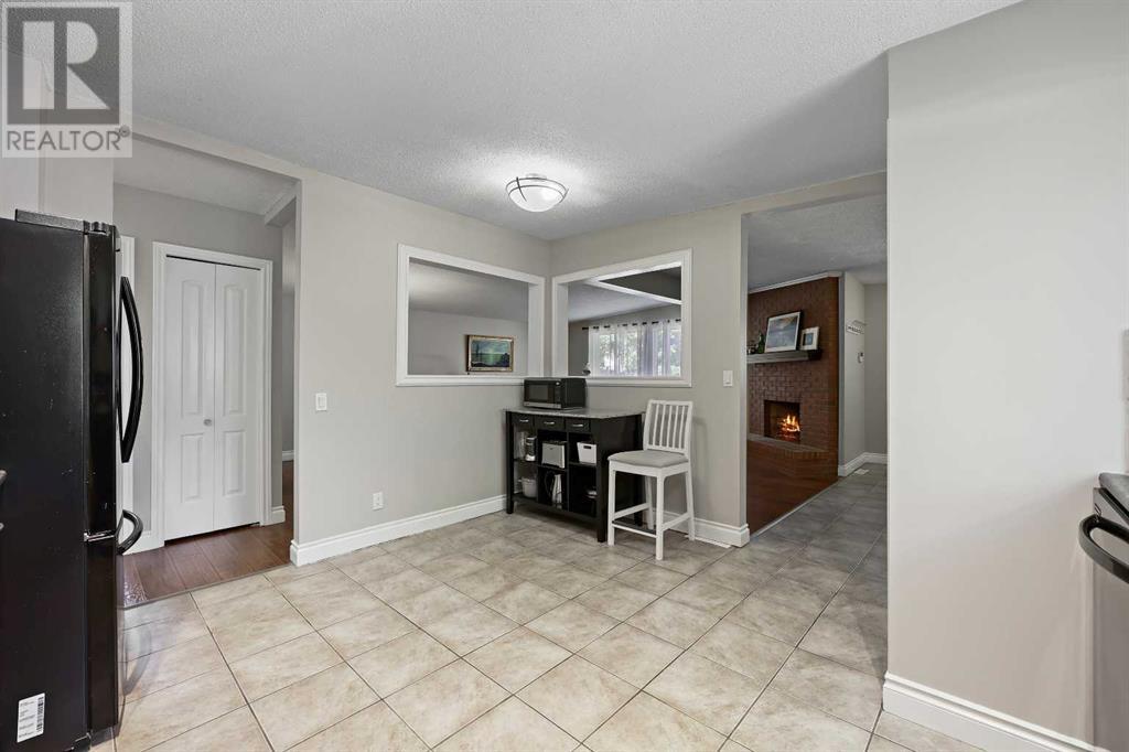 Single Family House Bungalow for Sale in  Dalrymple Crescent NW Dalhousie Calgary 