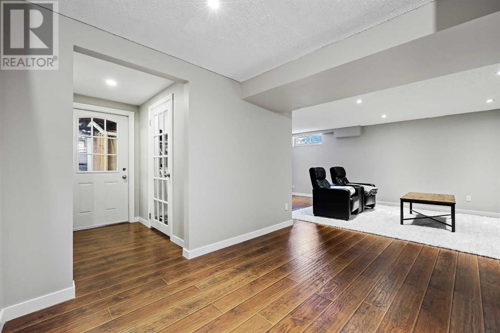Single Family House Bungalow for Sale in  Dalrymple Crescent NW Dalhousie Calgary 