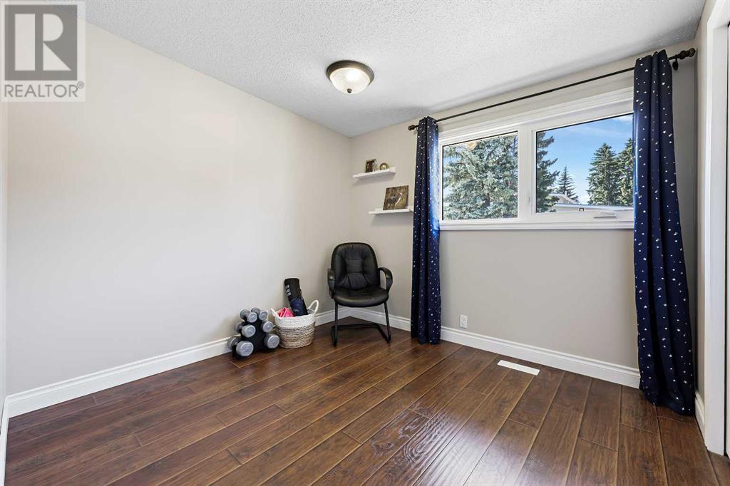 Single Family House Bungalow for Sale in  Dalrymple Crescent NW Dalhousie Calgary 