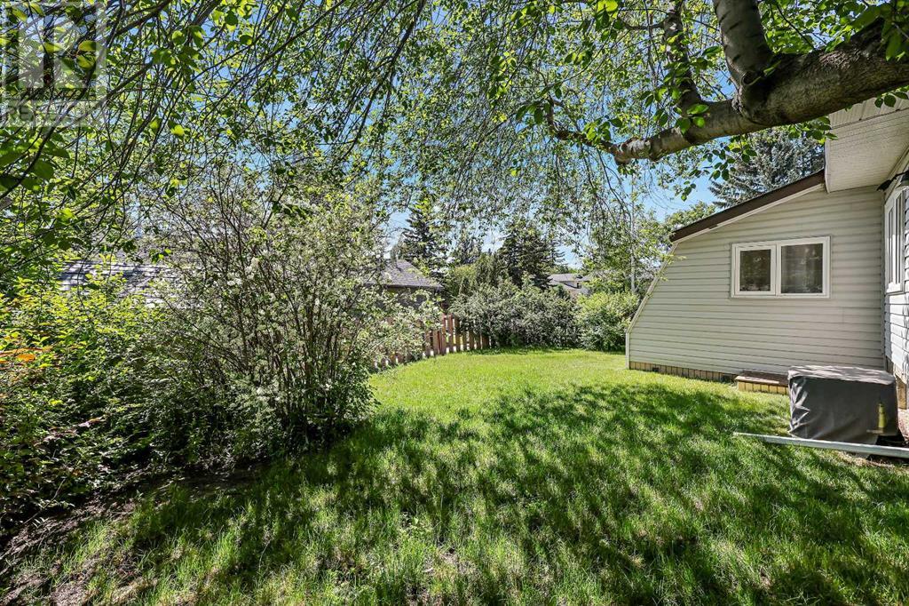 Single Family House Bungalow for Sale in  Dalrymple Crescent NW Dalhousie Calgary 