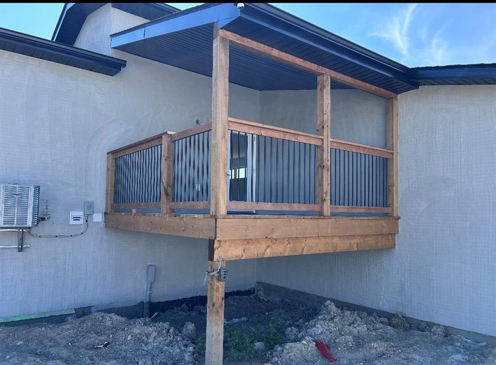 Photo 24 of 31 Parkside Crescent, Mitchell MB