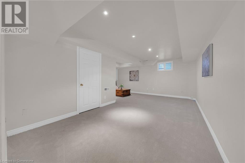 Photo 17 of 300 Ravineview Way Unit 41, Oakville ON