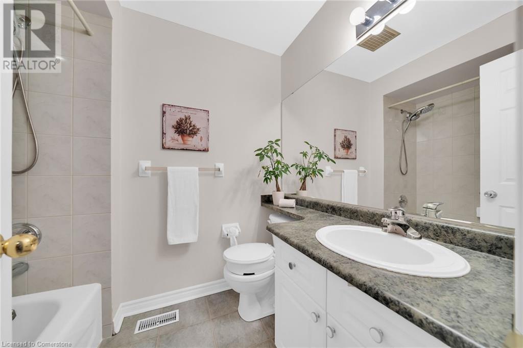 Photo 36 of 300 Ravineview Way Unit 41, Oakville ON