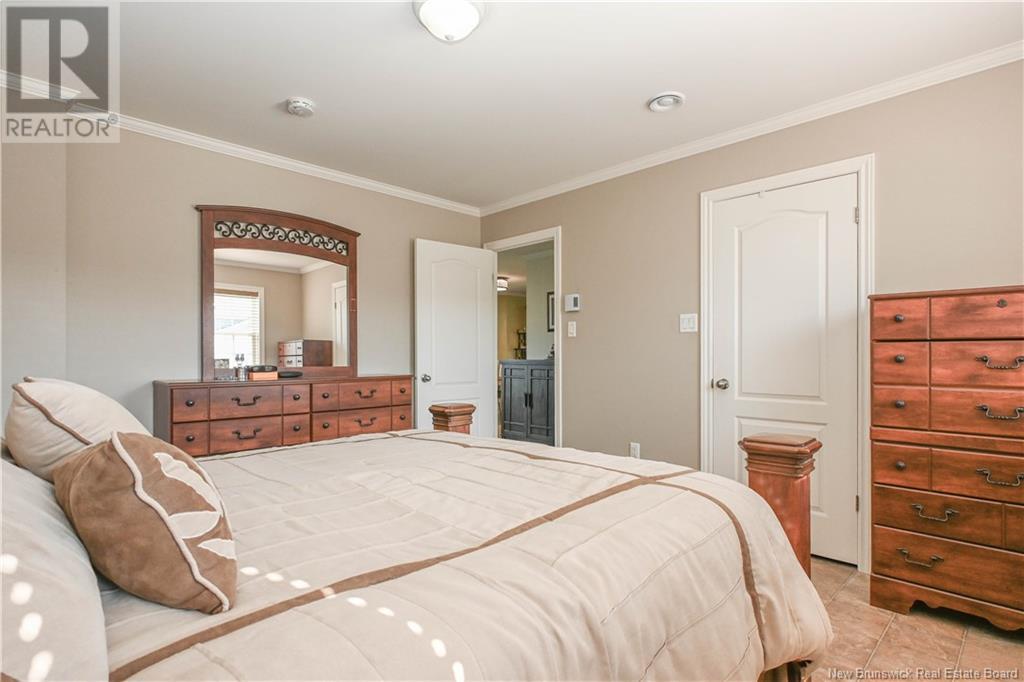 Photo 15 of 158 3 E Rue Street, Shippagan NB