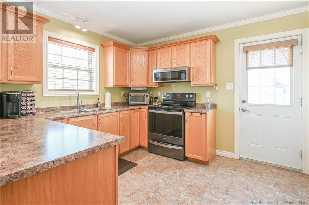 Photo 8 of 158 3 E Rue Street, Shippagan NB