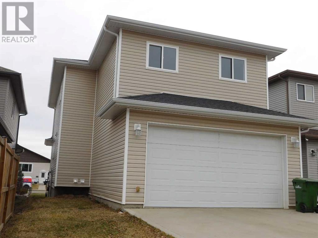 Photo 2 of 7017 50 Avenue, Camrose AB