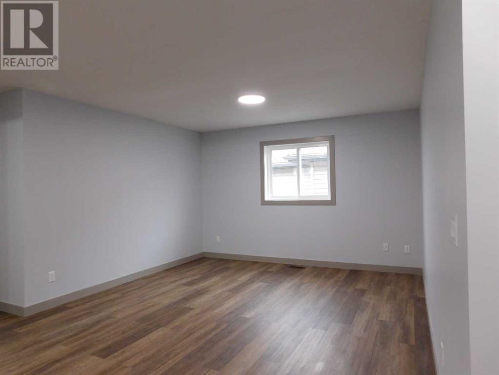 Photo 9 of 7017 50 Avenue, Camrose AB