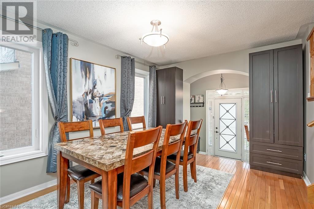 Photo 7 of 5586 Churchill Meadows Boulevard, Mississauga ON