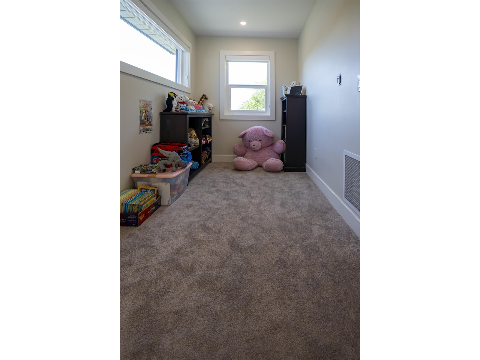 Photo 10 of 937 160 B Street, Surrey BC