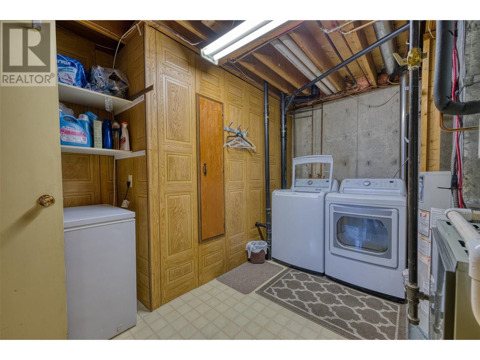 Photo 15 of 813 Cliff Avenue, Enderby BC
