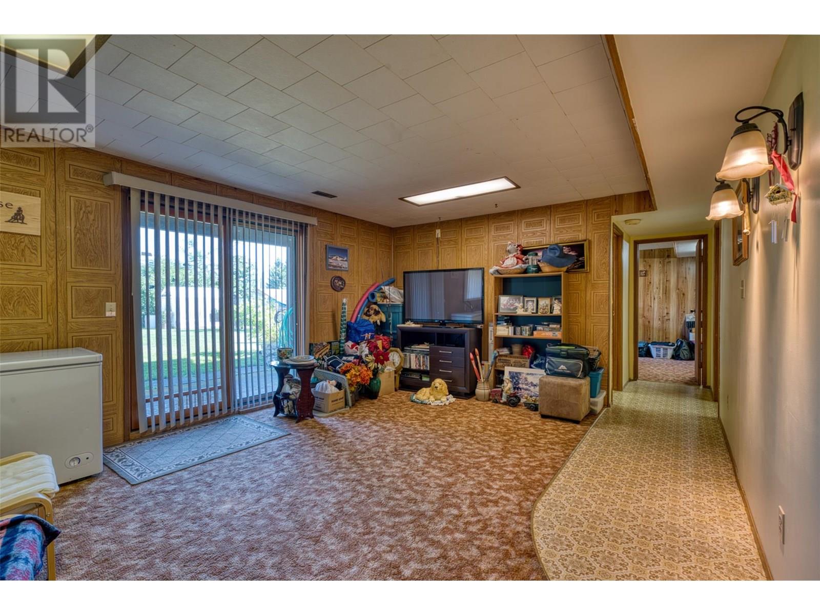 Photo 18 of 813 Cliff Avenue, Enderby BC