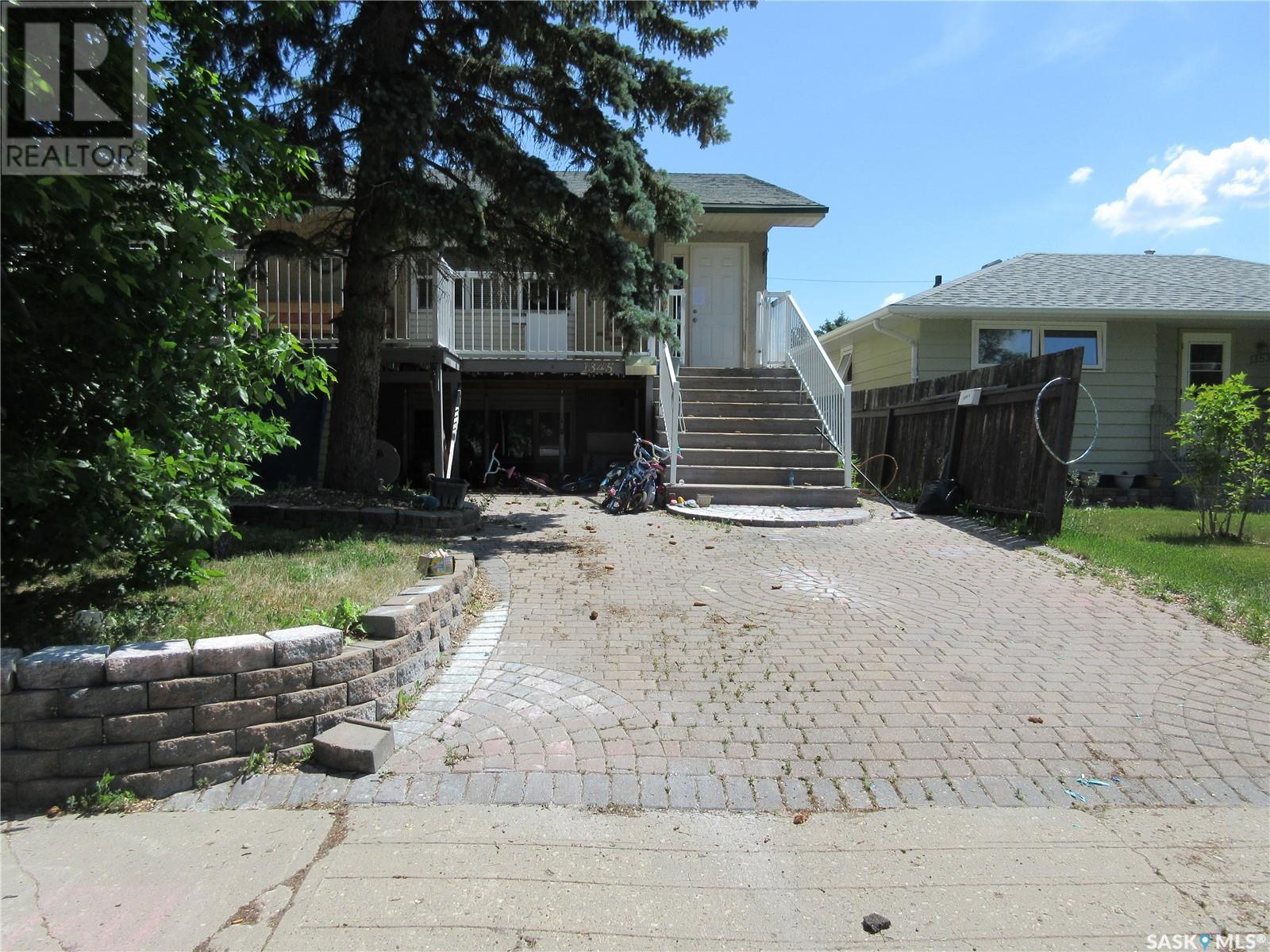 Photo 6 of 1345 Lacon Street, Regina SK