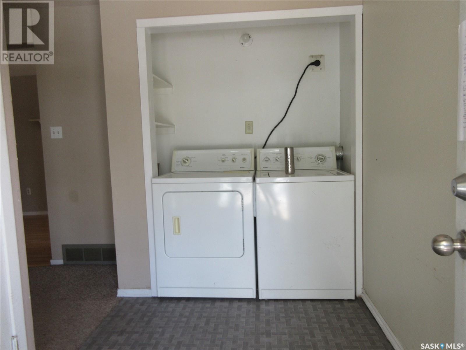 Photo 1 of 1345 Lacon Street, Regina SK