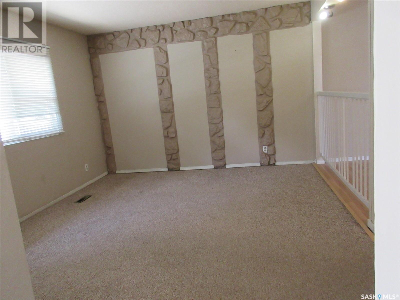 Photo 12 of 1345 Lacon Street, Regina SK