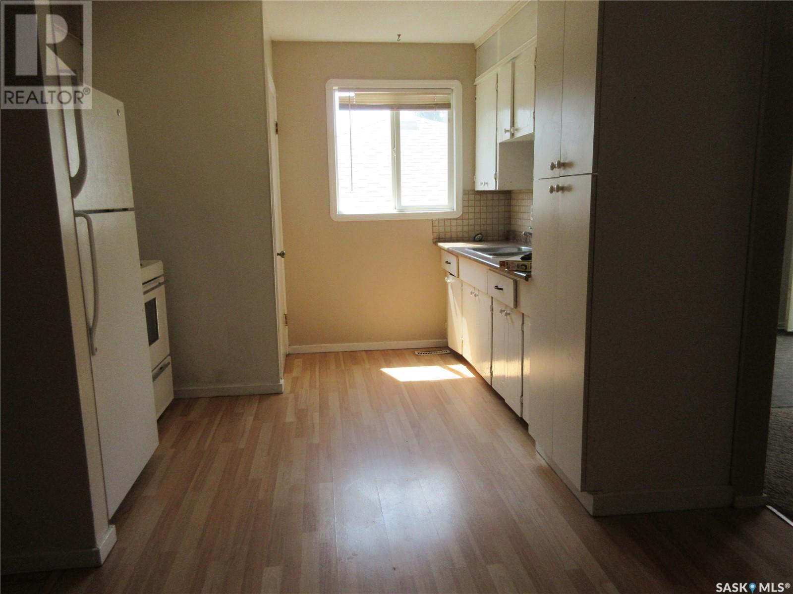 Photo 5 of 1345 Lacon Street, Regina SK