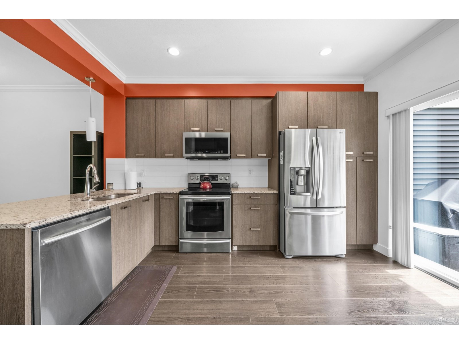 Photo 8 of 106 5888 144 Street, Surrey BC
