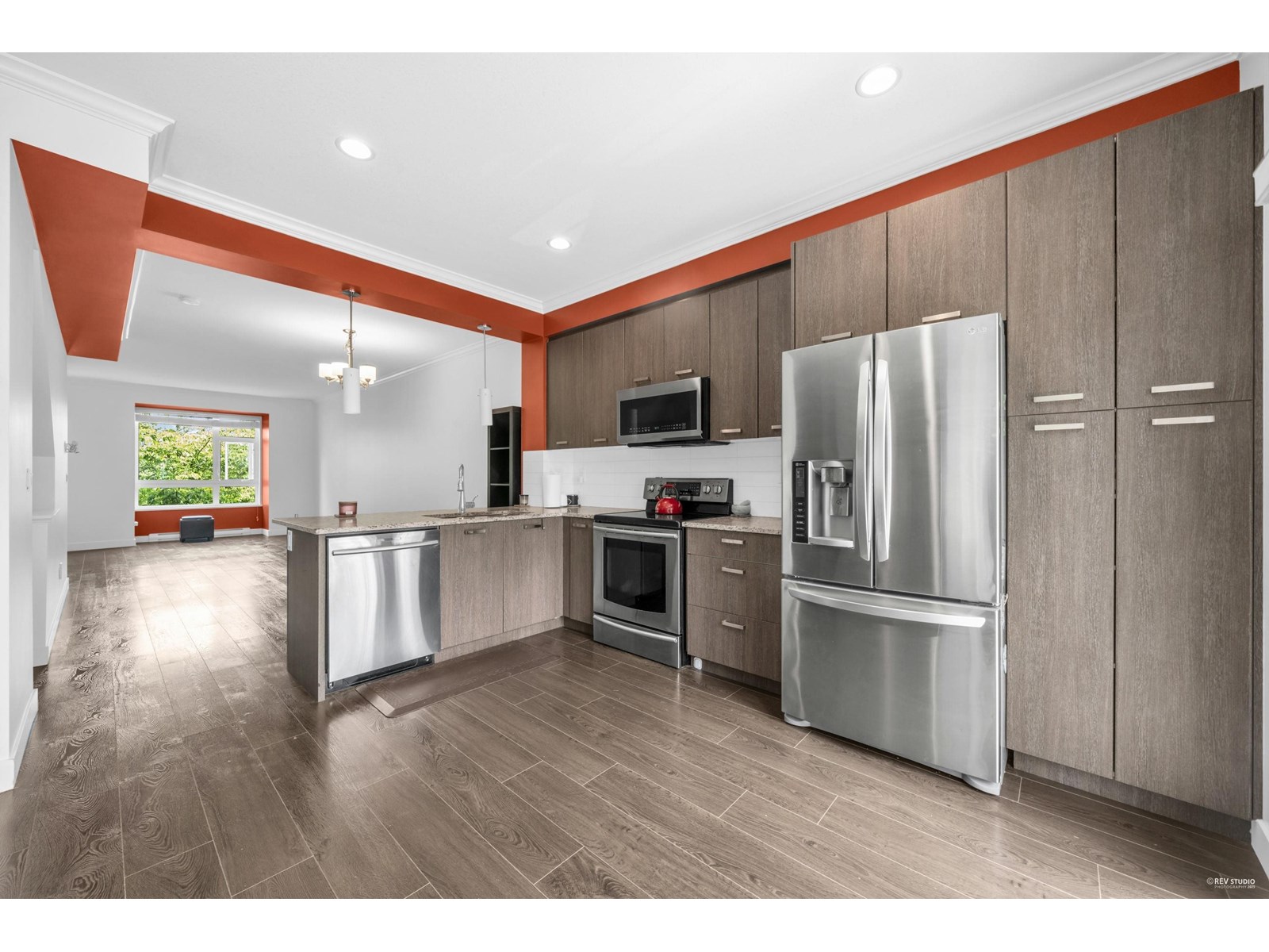 Photo 5 of 106 5888 144 Street, Surrey BC