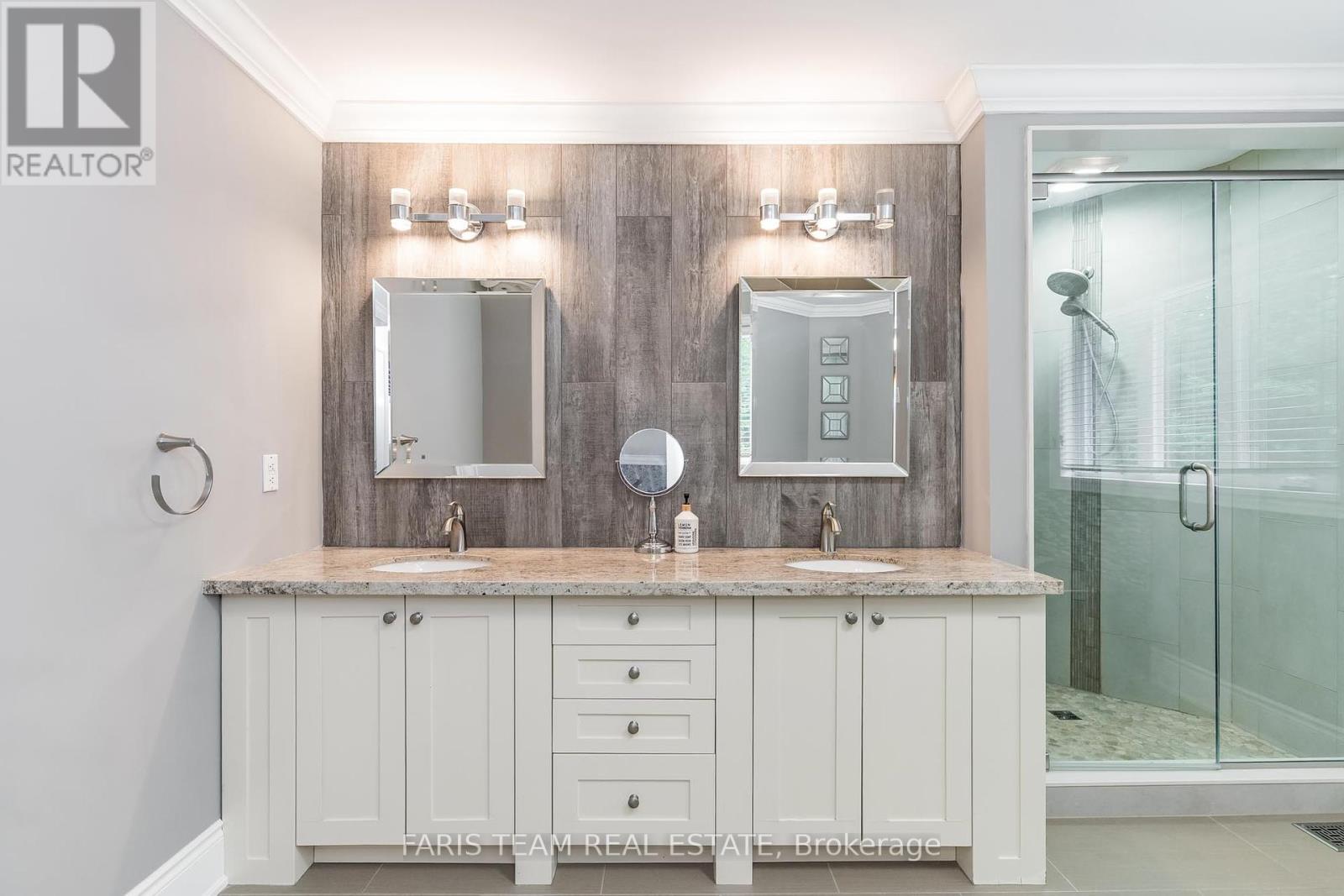 Photo 40 of 6 Alana Drive, Springwater ON