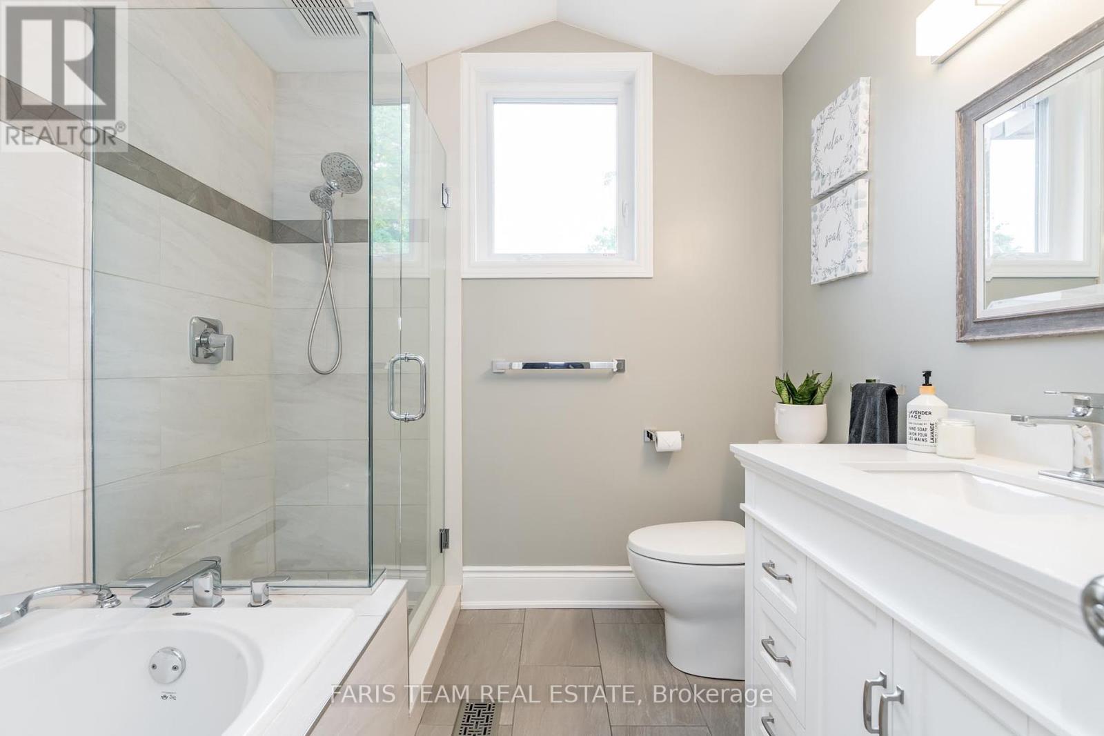 Photo 28 of 6 Alana Drive, Springwater ON